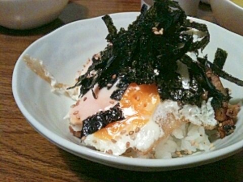 かつおそぼろ丼